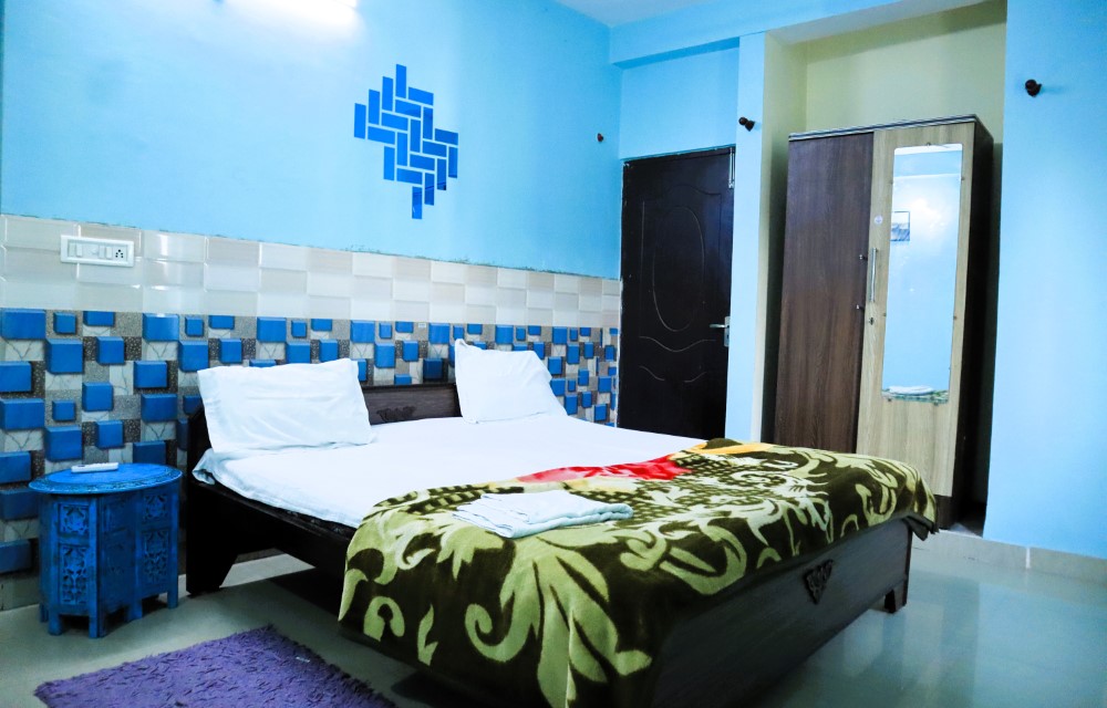 Hotel Masroor Residency